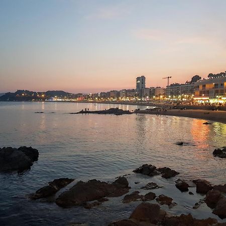 Apartamentos Zodiac Lloret de Mar Bagian luar foto