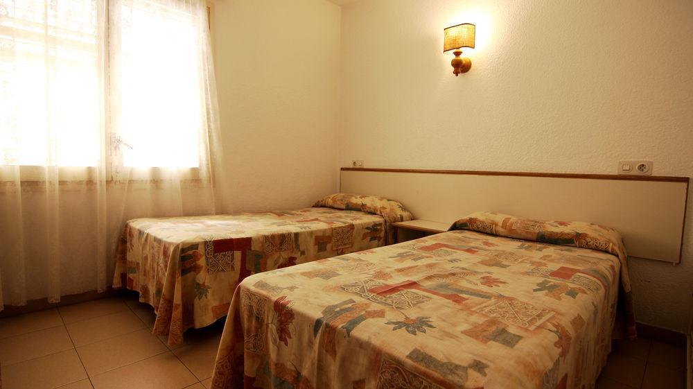 Apartamentos Zodiac Lloret de Mar Bagian luar foto