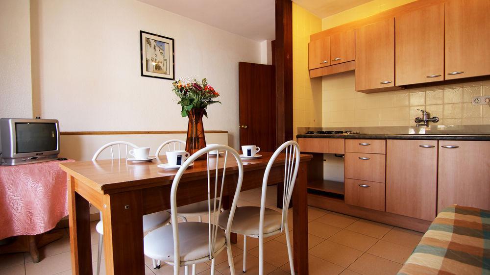 Apartamentos Zodiac Lloret de Mar Bagian luar foto