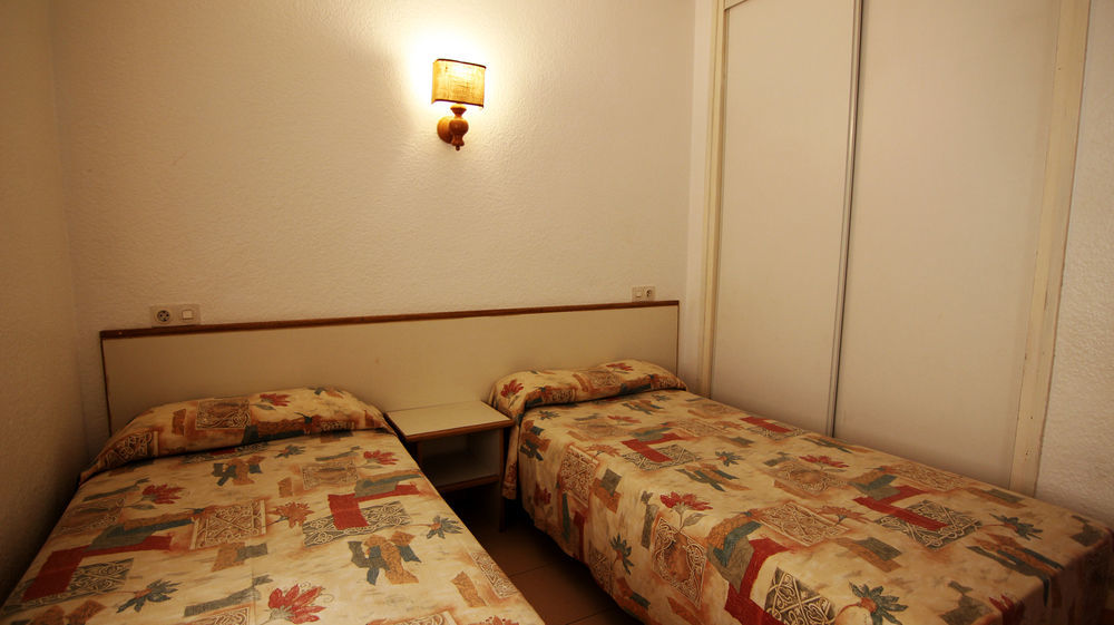 Apartamentos Zodiac Lloret de Mar Bagian luar foto