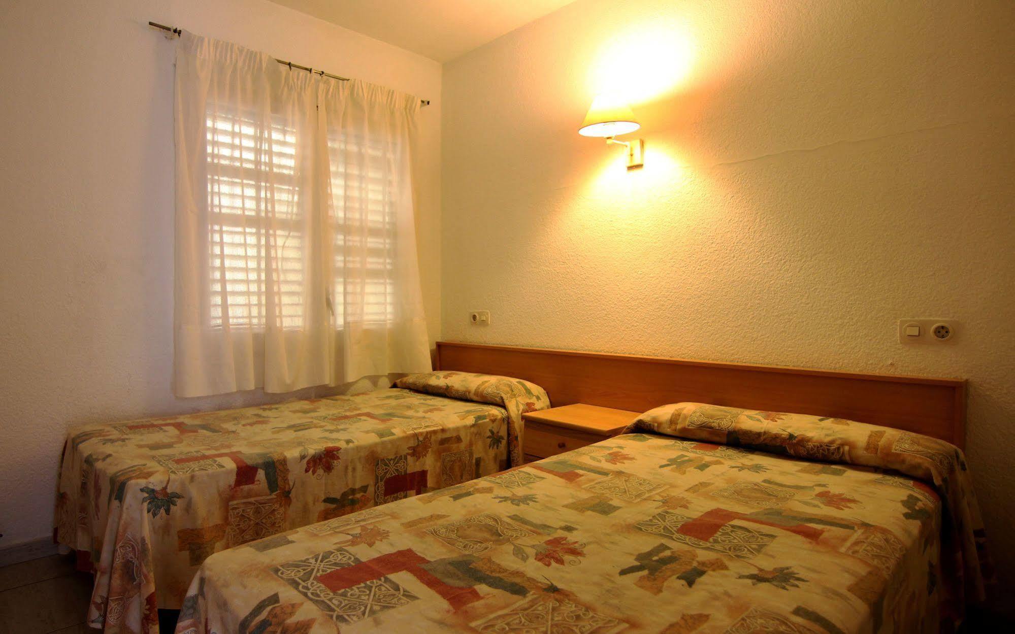 Apartamentos Zodiac Lloret de Mar Bagian luar foto