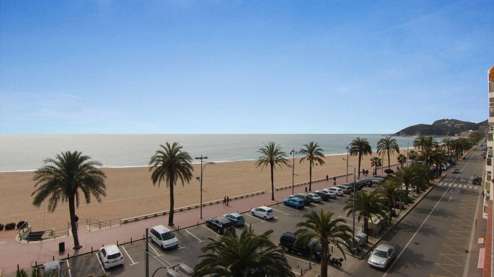 Apartamentos Zodiac Lloret de Mar Bagian luar foto