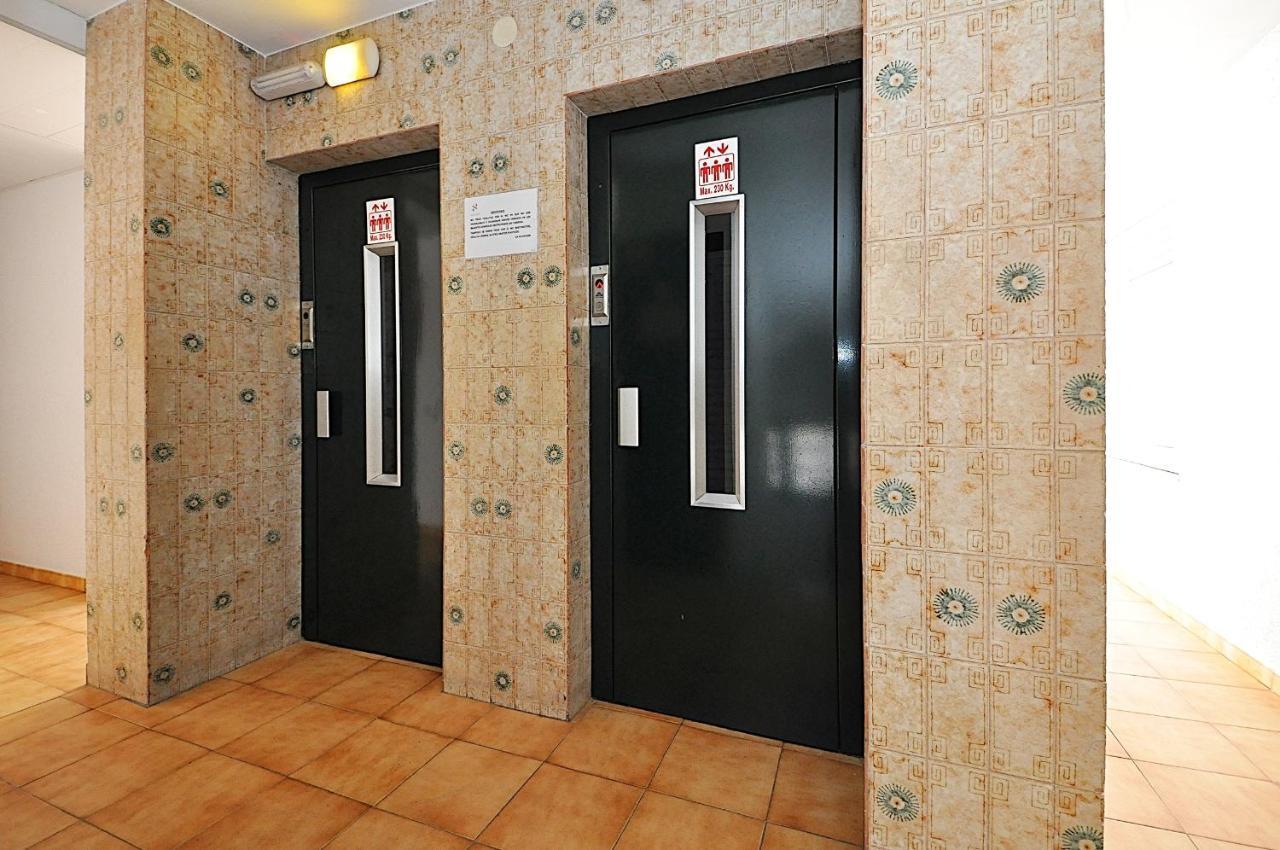 Apartamentos Zodiac Lloret de Mar Bagian luar foto