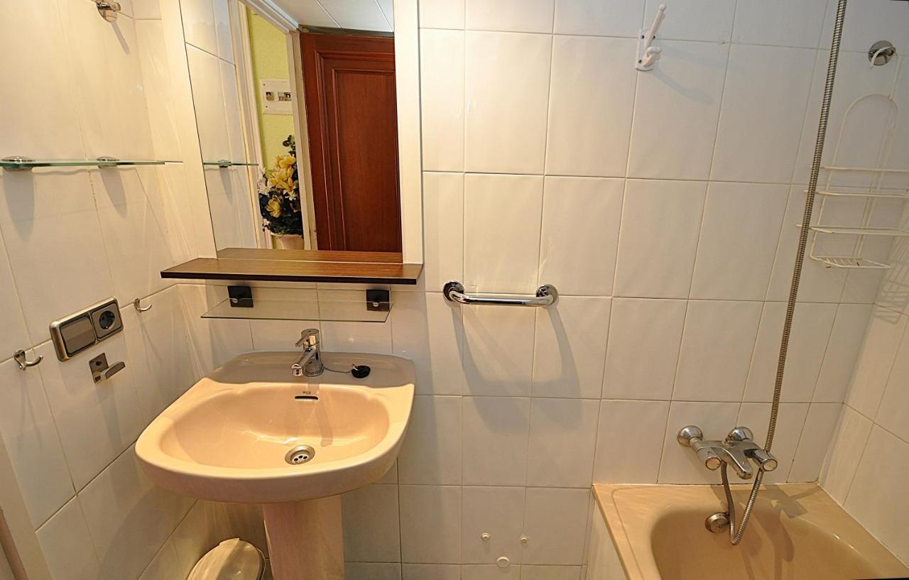 Apartamentos Zodiac Lloret de Mar Bagian luar foto