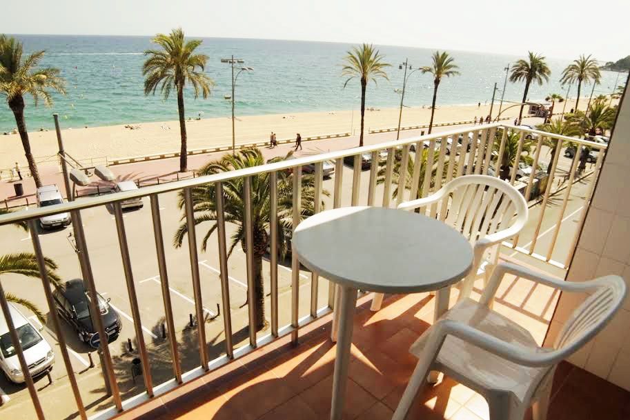 Apartamentos Zodiac Lloret de Mar Bagian luar foto