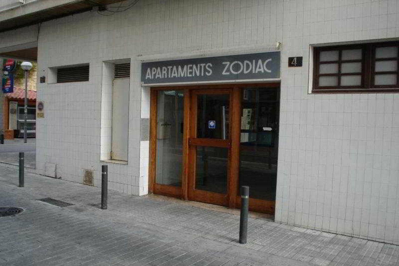 Apartamentos Zodiac Lloret de Mar Bagian luar foto